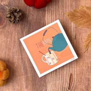 Carte illustrée avec une tasse fumante, une théière et une plante verte sur fond orangé avec le mot « Thérapie »