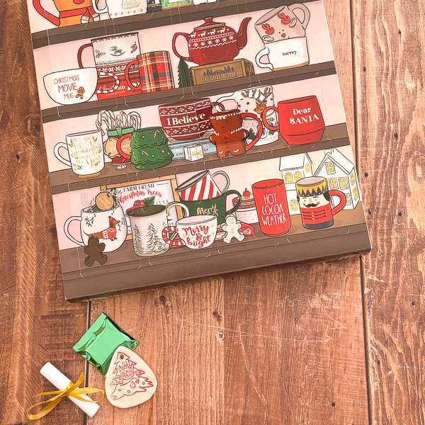 Calendrier de l’avent illustré, avec 24 cases à ouvrir chaque jour de décembre.